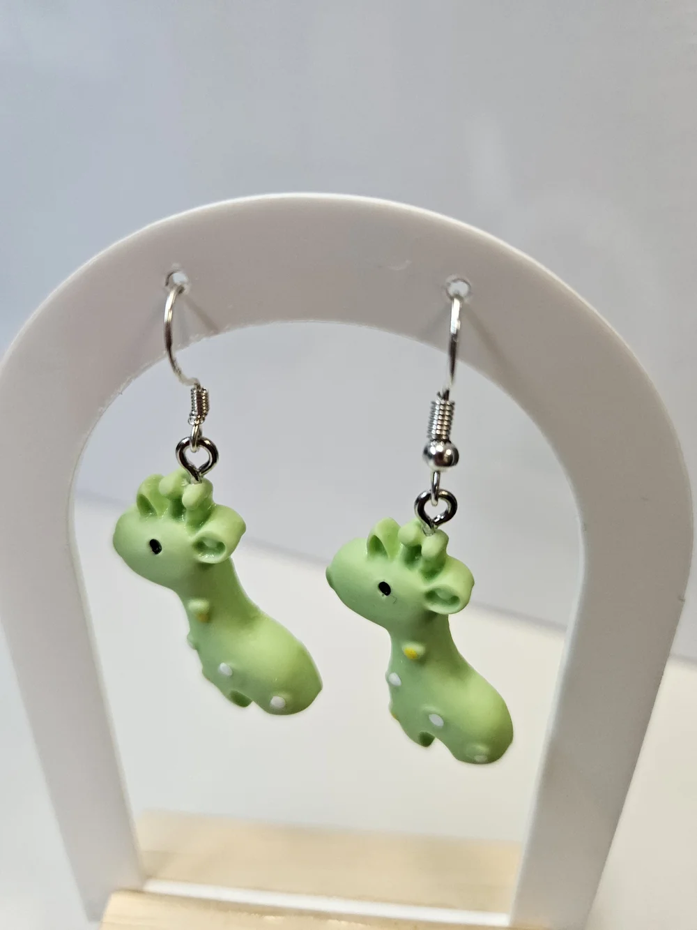 Kids Green Giraffe Dangle Earrings – Cute Animal Jewelry